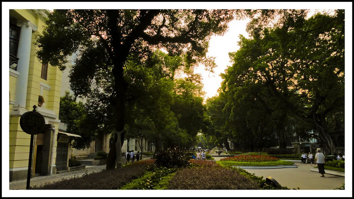 Shamian Island Walking Tour Route: A 1-Day Guide