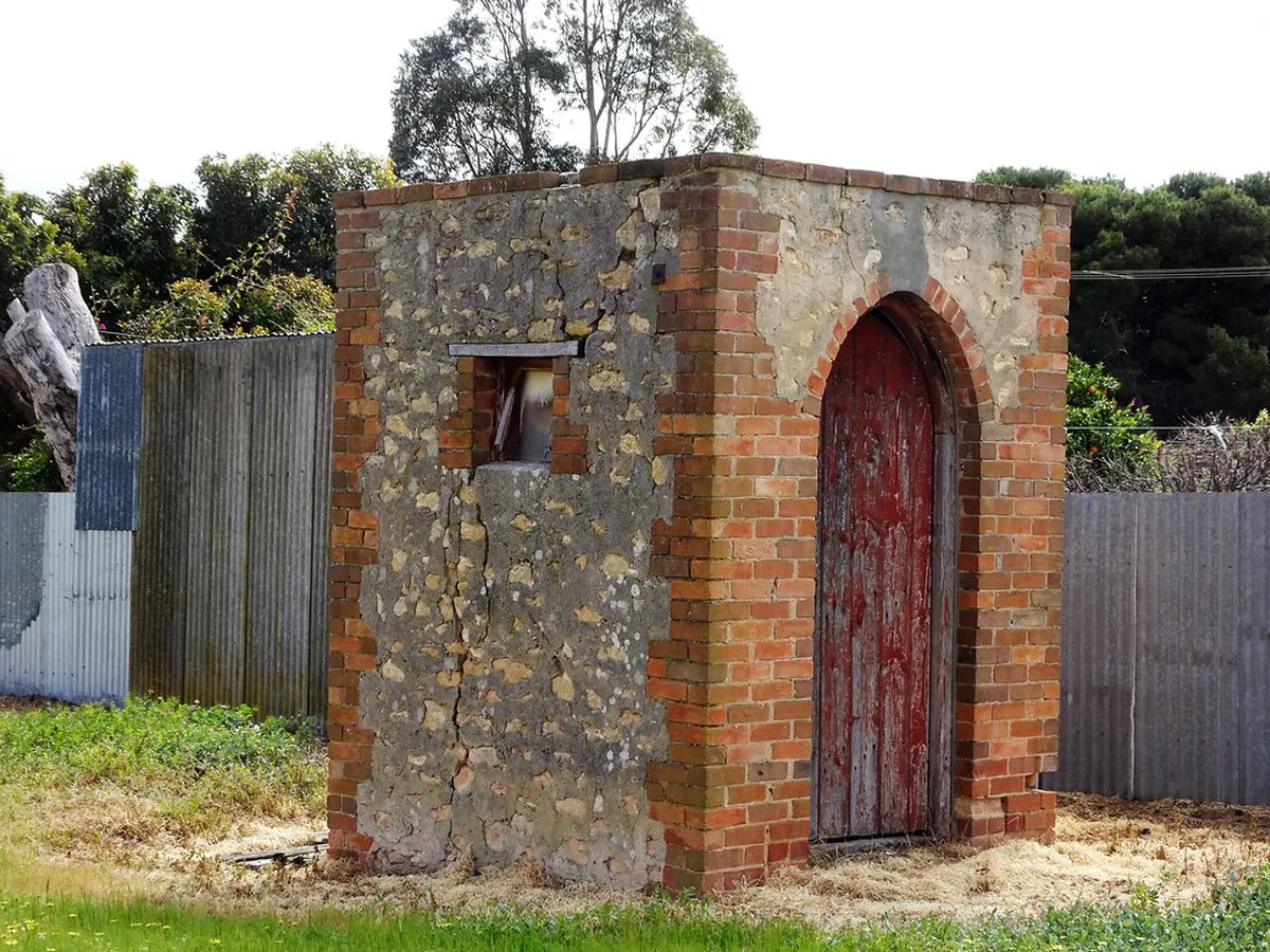 Two Rivers and Four Lakes Walking Route: 1-Day Guide