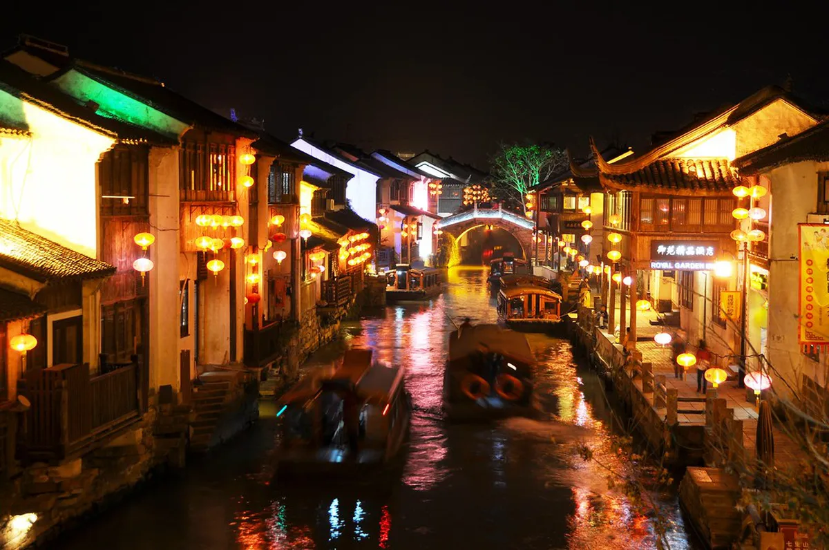 Shantang Street Evening Walk Guide: 10 Top Things to Do