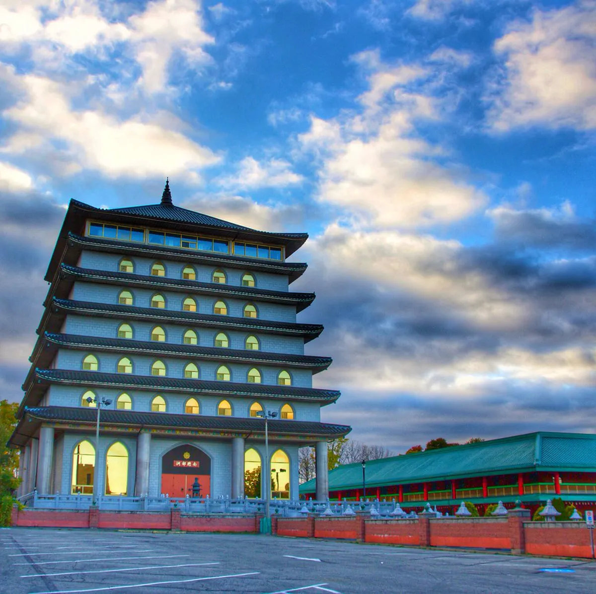 Best Free Walking Tours in Indonesia | 2026 City Guides & Routes