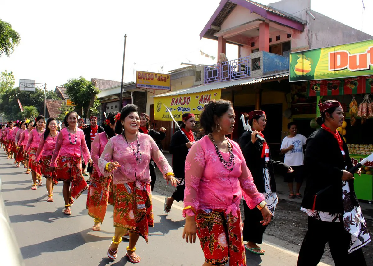 Malang Walking Tour Meeting Points: 1-Day City Guide