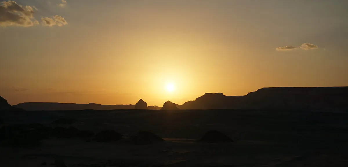 Best Sunset Spots on Senggigi Walking Tours: 2026 Guide