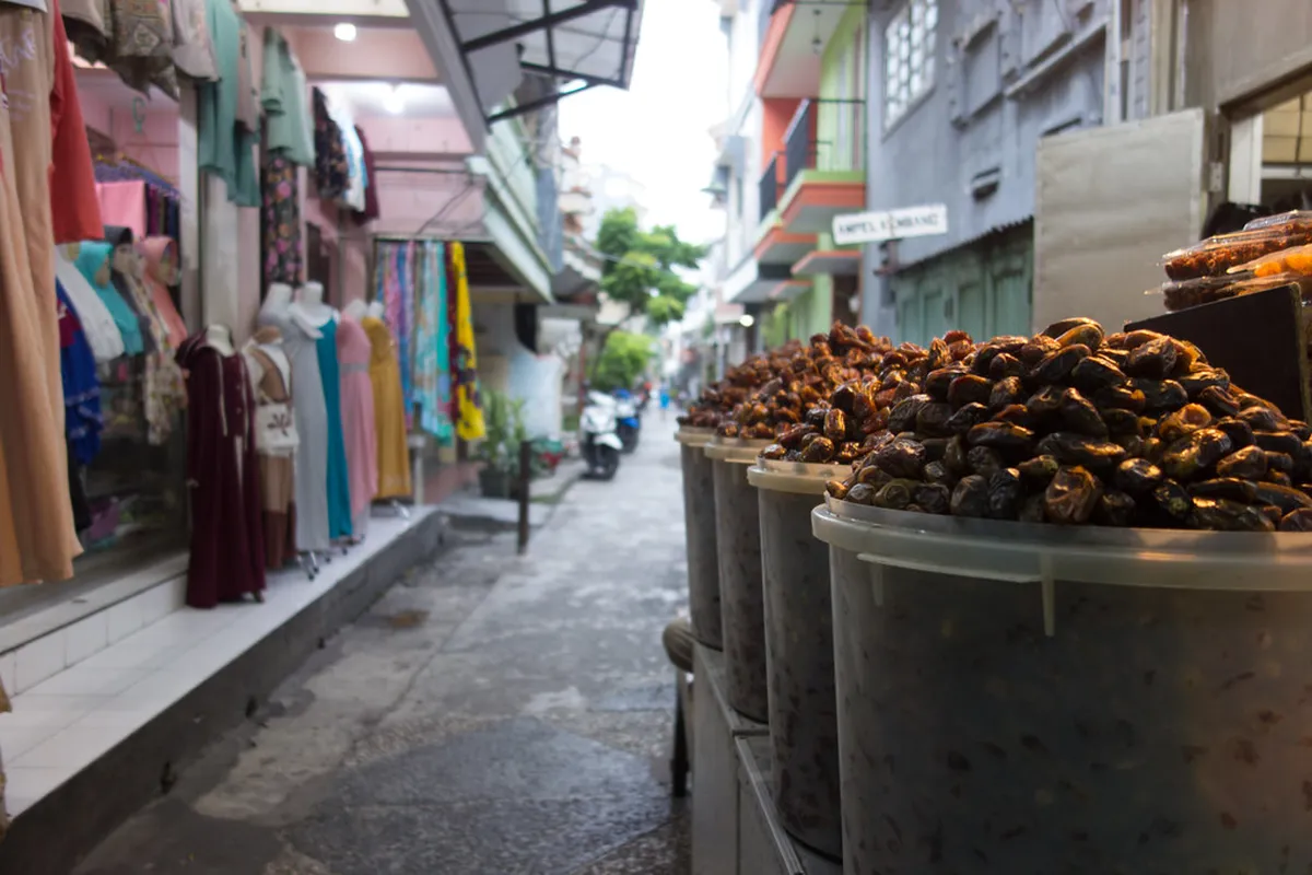 Surabaya Arab Quarter Walking Tour Itinerary: 1-Day Guide