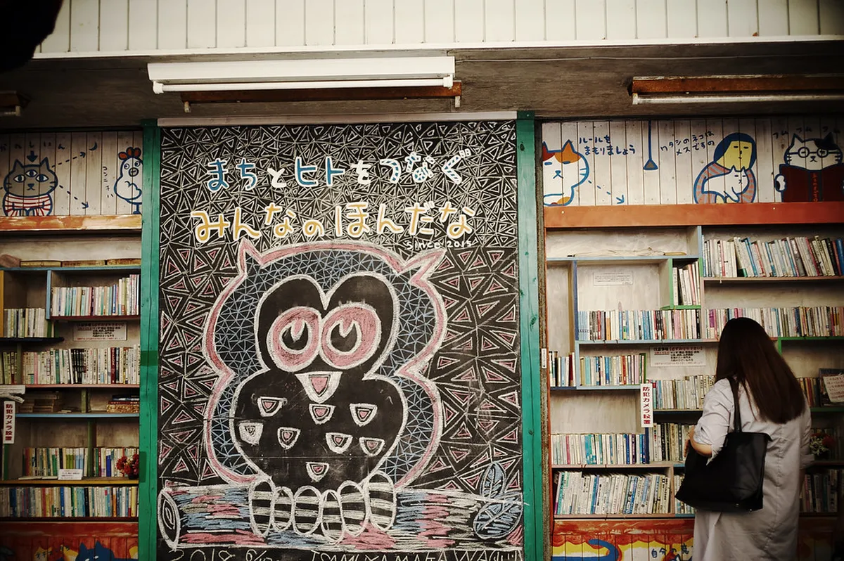 Naha Free Walking Tour Tipping Guide: 2026 Budget Tips