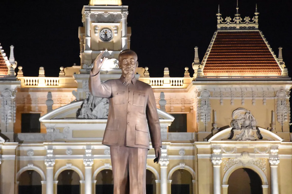 Best 1-Day Popular Ho Chi Minh City Walking Route